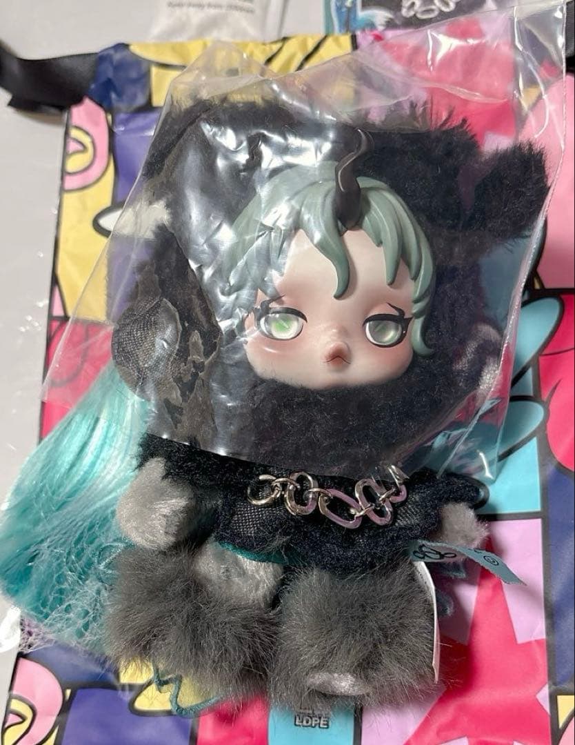 スカルパンダ マイリトルポニー シークレット Queen Chrysalis - メルカリ