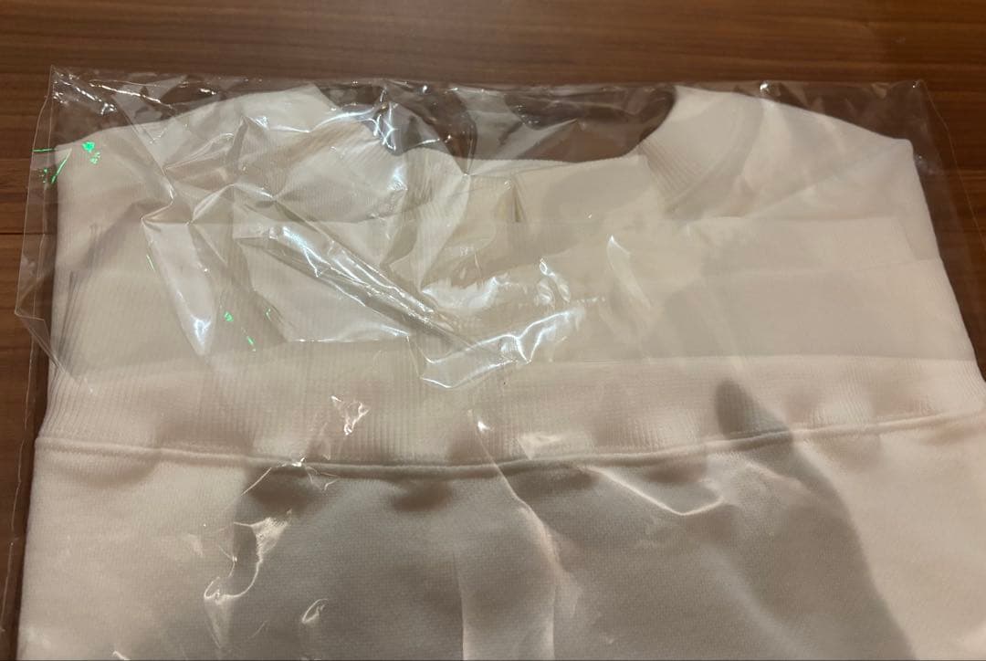 セブンテン ミホカワヒト menuプリントトレーナー ホワイト×ミント