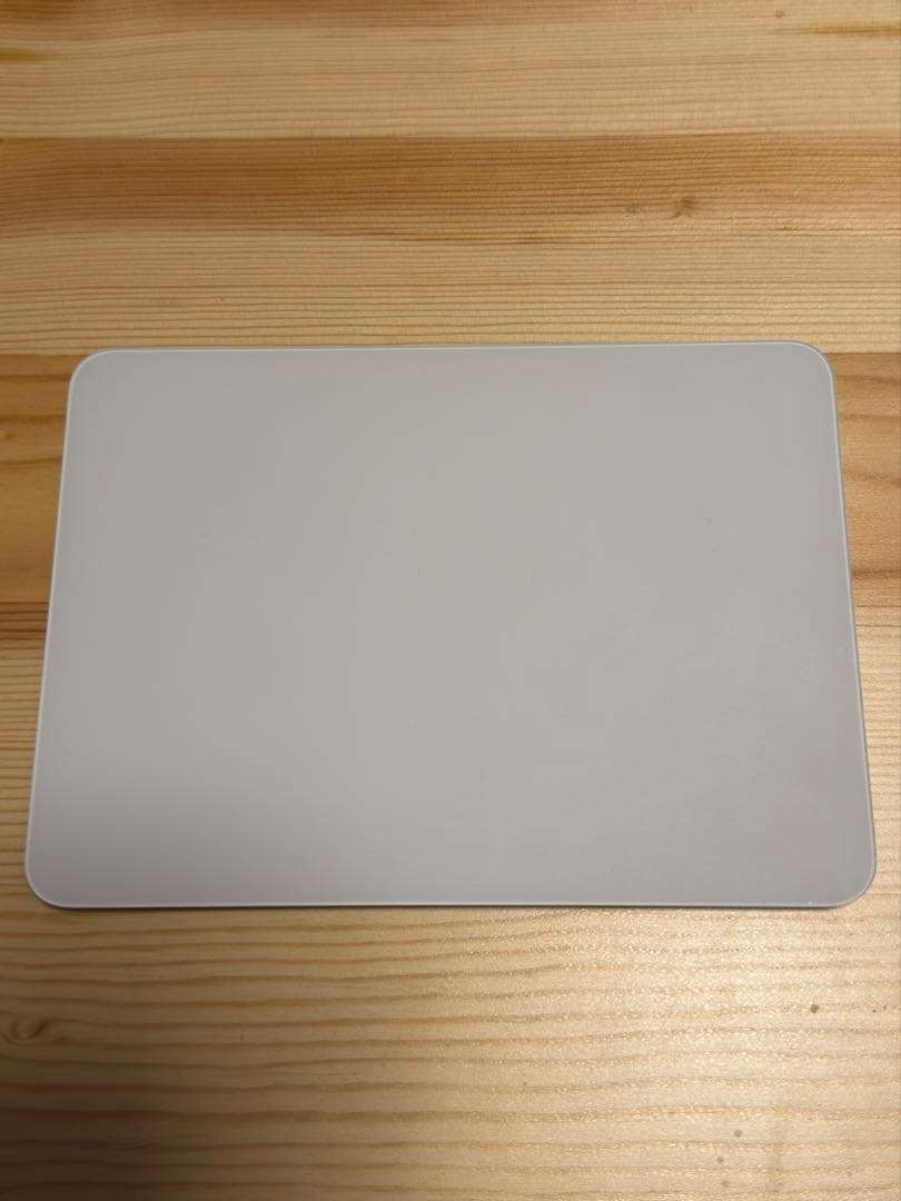 L*Y様 【美品】Apple Magic Trackpad 2 ホワイト ワイヤ Amazon.com: Apple Magic Trackpad 2 (MJ2R2LL/A) - (Renewed