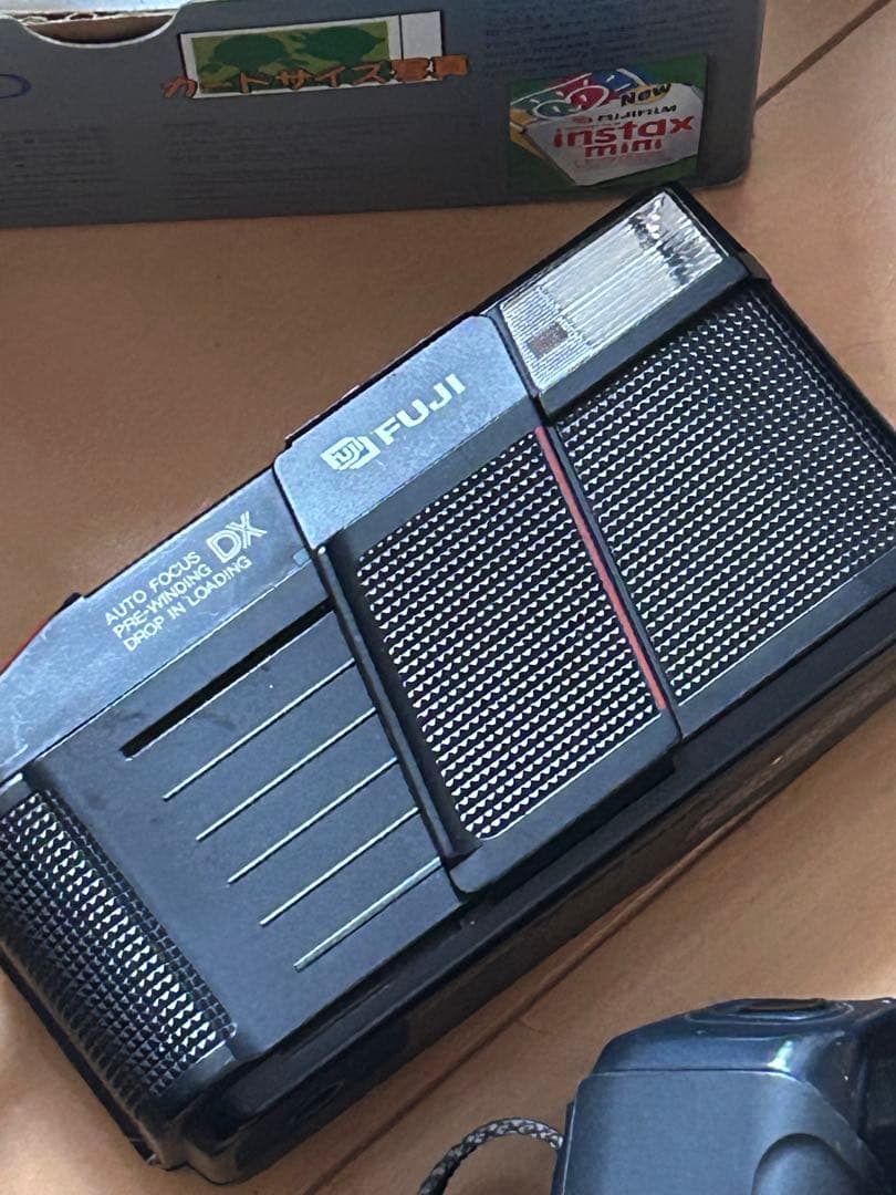 Canon アルミ アタッシュケースとカメラ6個 - メルカリ