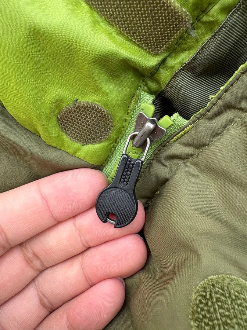 希少】patagonia ダウンパーカー ゲッコーグリーン Lサイズ - メルカリ