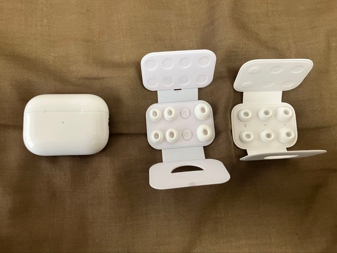AirPods Pro 第2世代 美品 動作確認済みApple 正規品 Amazon.co.jp: 【整備済み品】 Apple AirPods Pro (第2世代) (整備済み