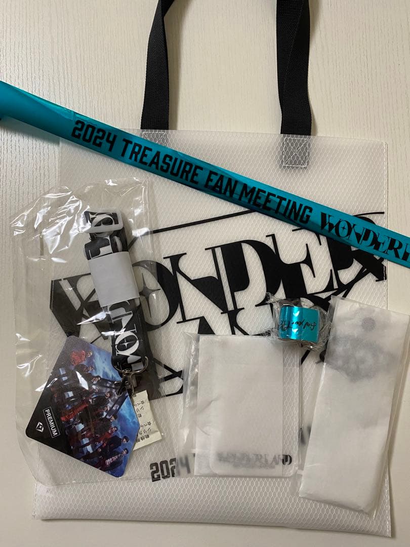 treasure プレミアムシート特典 銀テ付き - メルカリ