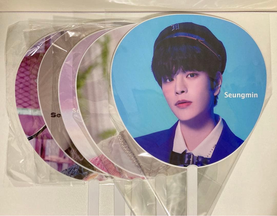 スキズ スンミン うちわ セット - メルカリ