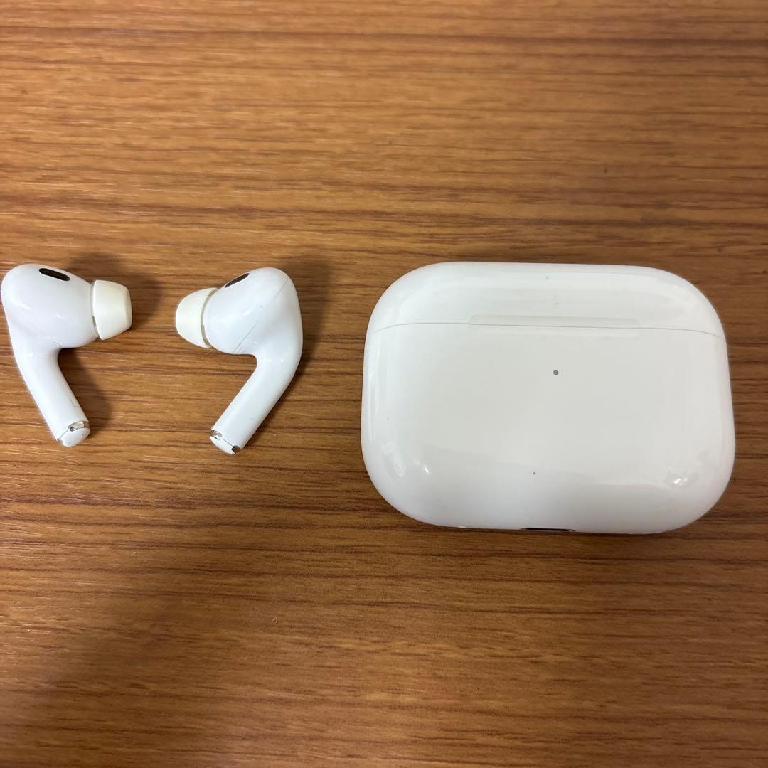 AirPodsPro2 本体 ホワイト 充電ケース付き MagSafe充電ケース（USB-C）付きAirPods Pro 2 [‍整‍備‍済‍製‍品