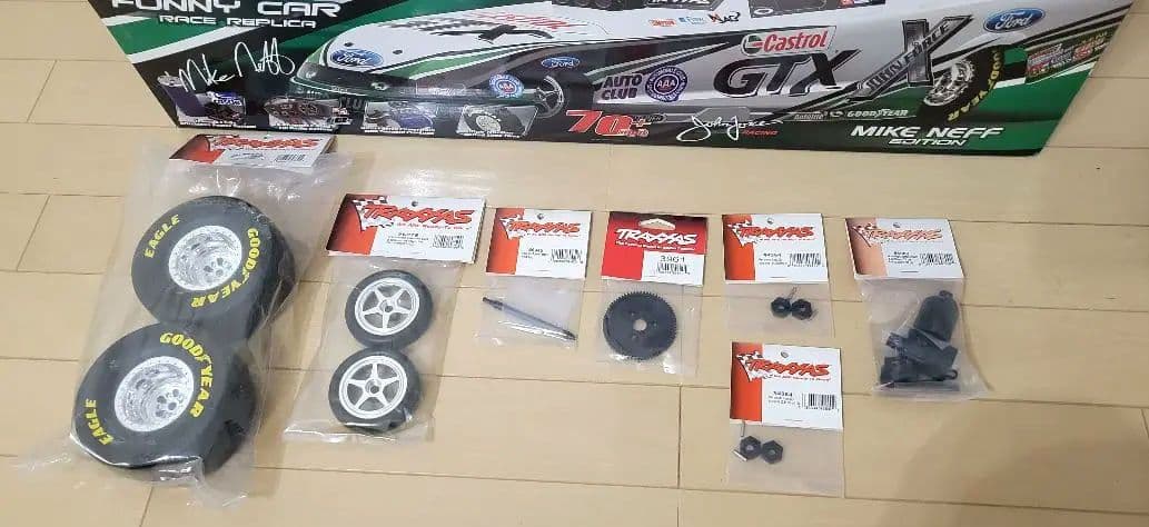 トラクサス ファニーカーラジコン 新品未使用 ドラッグレース 絶版希少