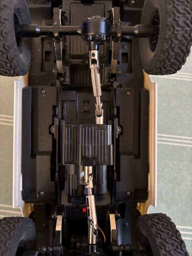 WPL RC SUZUKI Jimny 1/10 ラジコンカー ホワイト SUZUKIのジムニー1