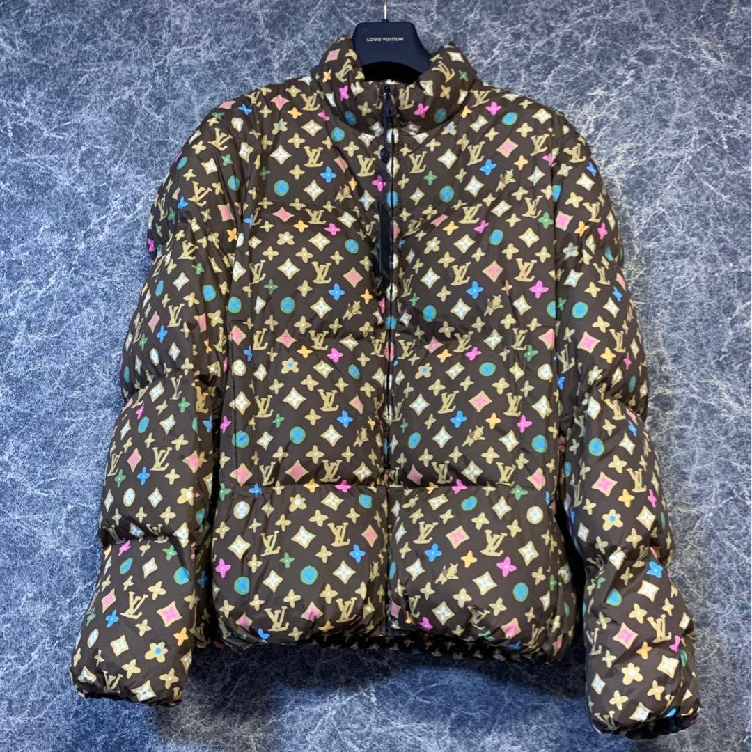 ルイヴィトン モノグラムプリント ライトダウンジャケット 伊勢丹新宿