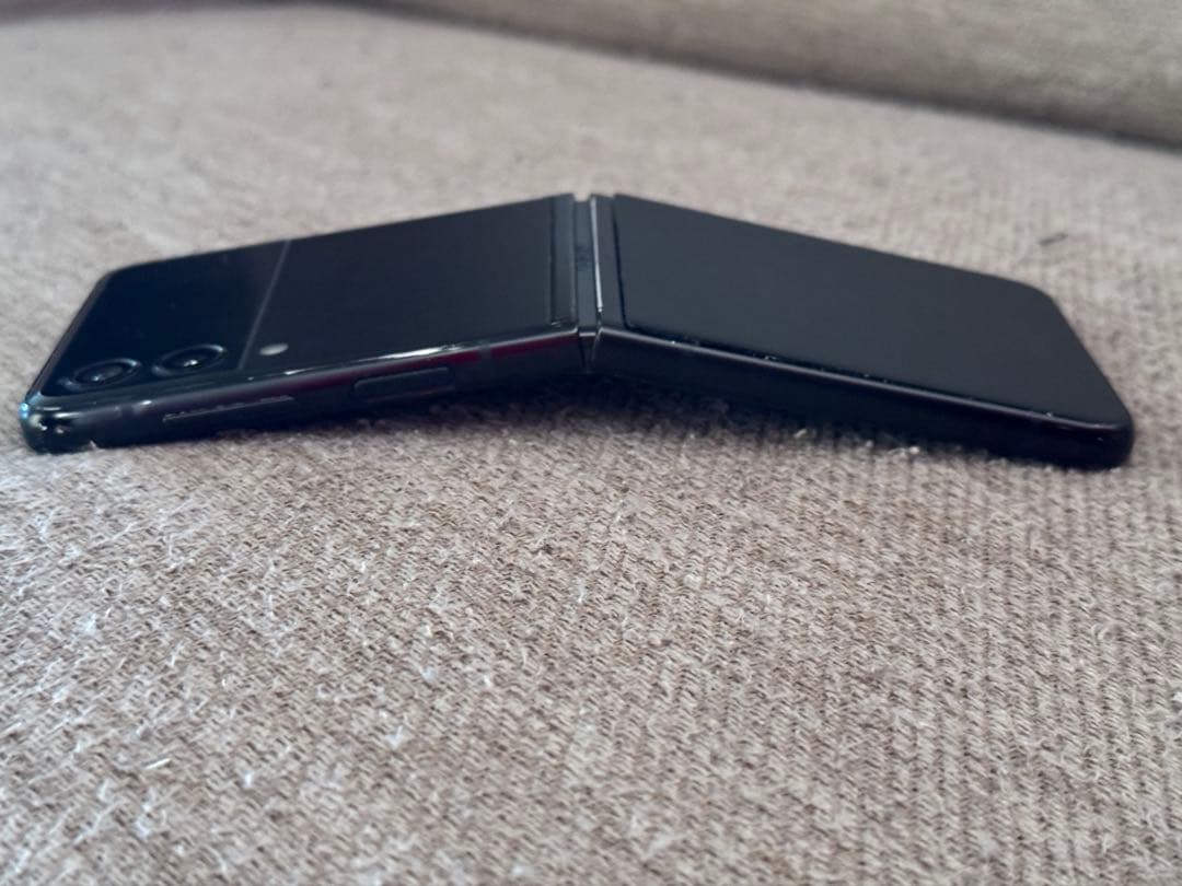 Galaxy ZFlip3 ブラック ジャンク - メルカリ