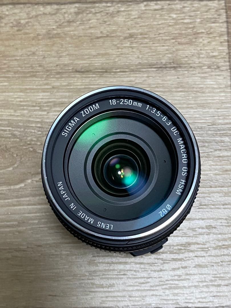 SIGMA 18-250mm F3.5-6.3 DC OS HSM ズームレンズ