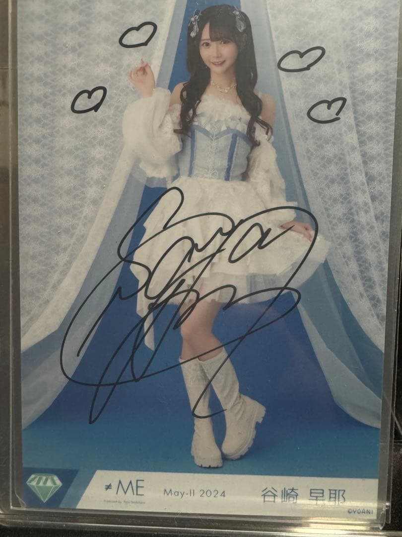 ≠ME 谷崎早耶 直筆サイン入り生写真 イラスト付き - メルカリ