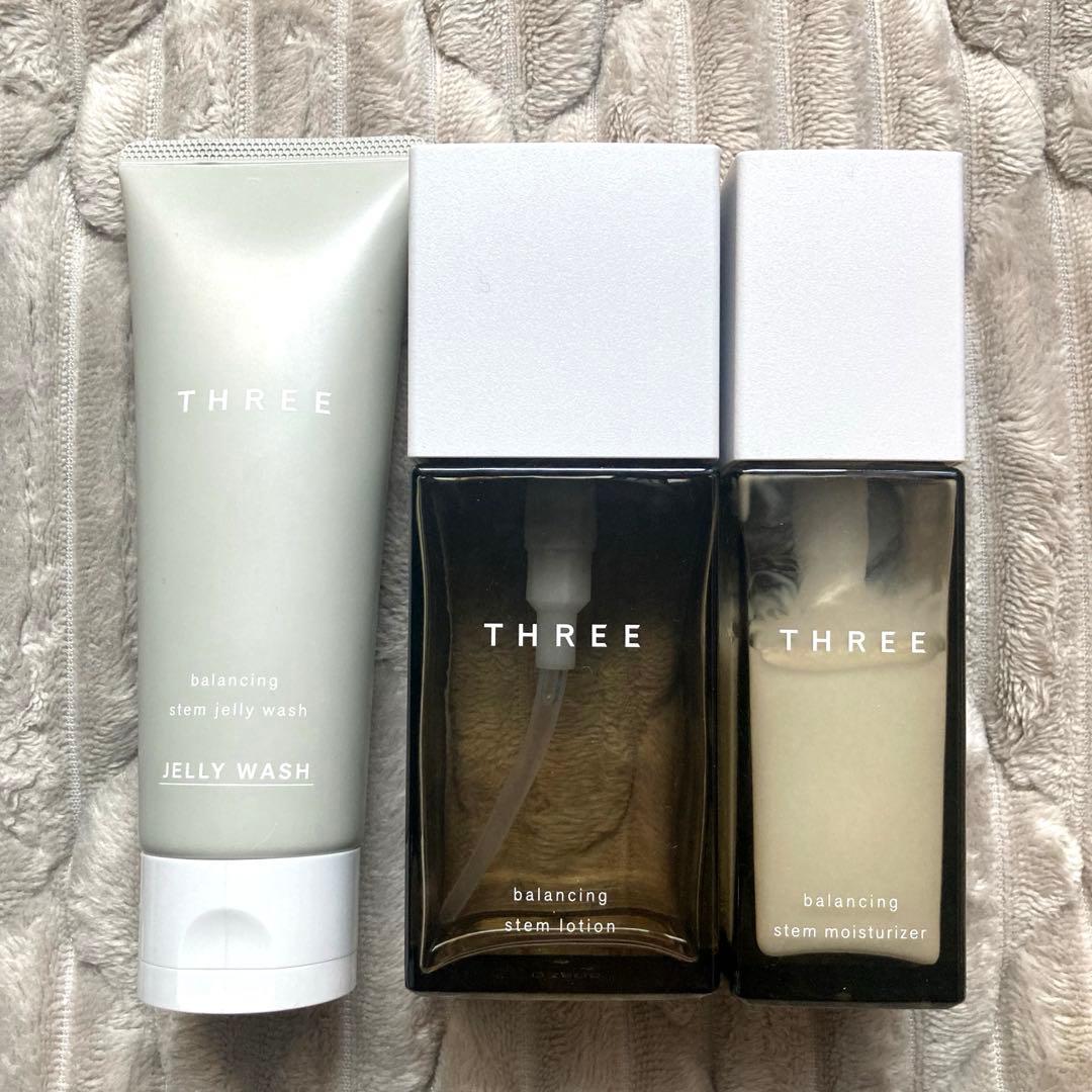 スリー　ステムシリーズ THREE バランシングステム ローション | 化粧水 | THREE（スリー）公式