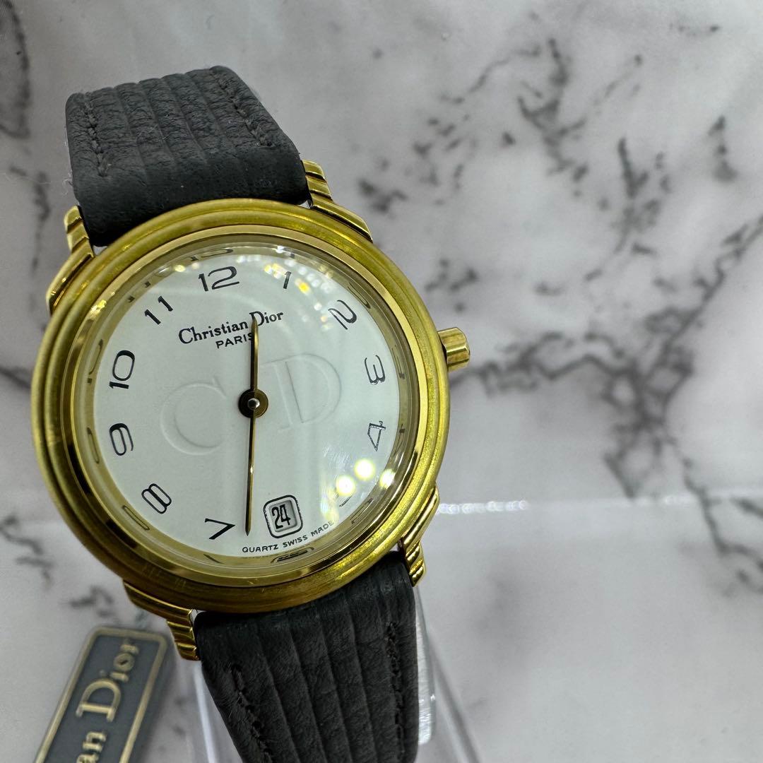 Christian Dior】CDロゴ文字盤 ゴールド クォーツ腕時計 デイト - メルカリ