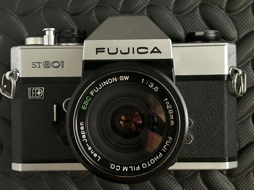 Fujica ST801 一眼レフカメラ 美しい景色は美しく。そうでない景色もそれなりに。FUJICA ST801