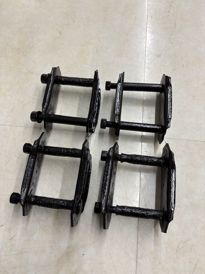 ジムニー JA11 純正シャックル ジムニー用マルチ三角シャックル（フロント用）【純正長・7mm・15mm