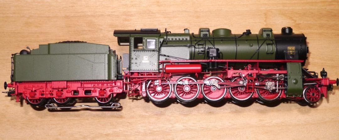 HOゲージ Rivarossi 蒸気機関車 BR58 (DCC,AC仕様) - メルカリ