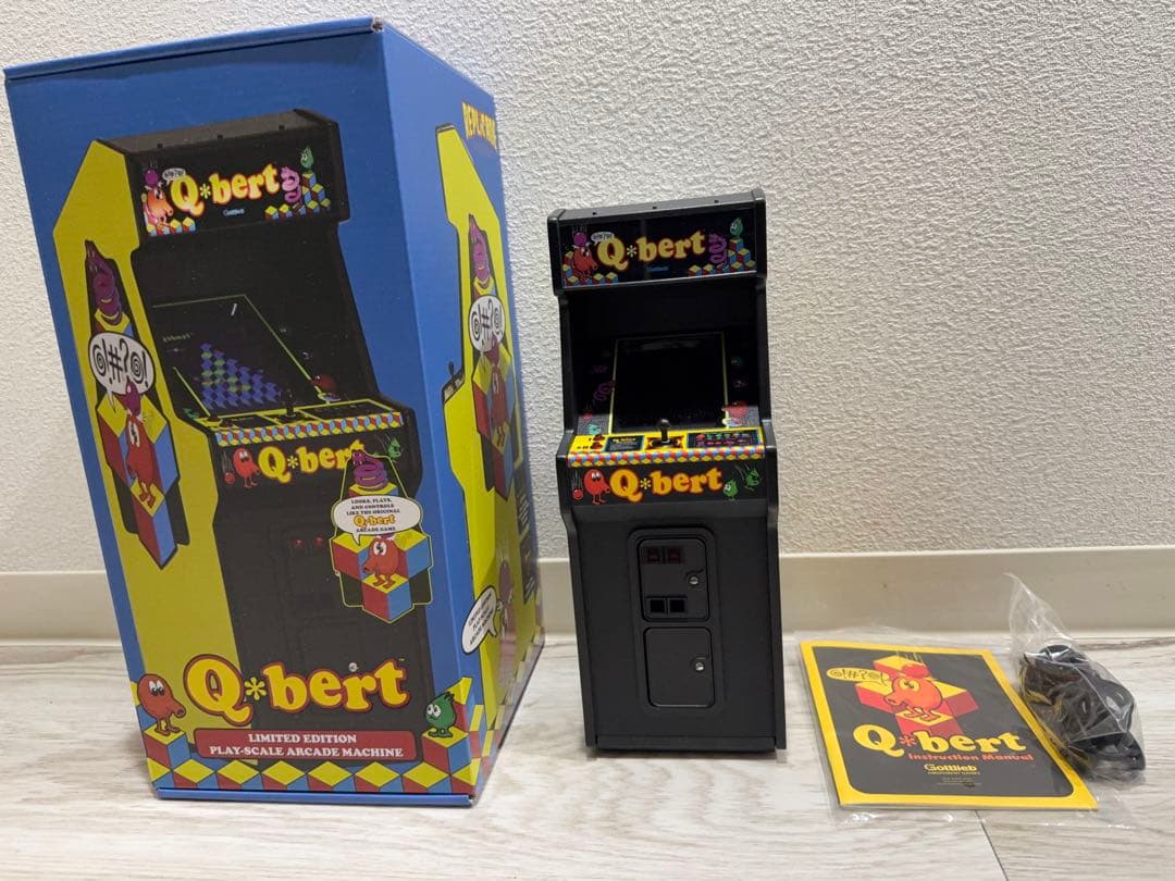 中古1/6スケールQ*bertレプリカミニアーケードゲーム機 Q*bert 2016 Mini Handheld Arcade Classic Video Game Tested