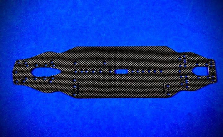 XRAY T4 2020 メインシャーシ 2.2㎜ 艶あり平織カーボン 蕨山