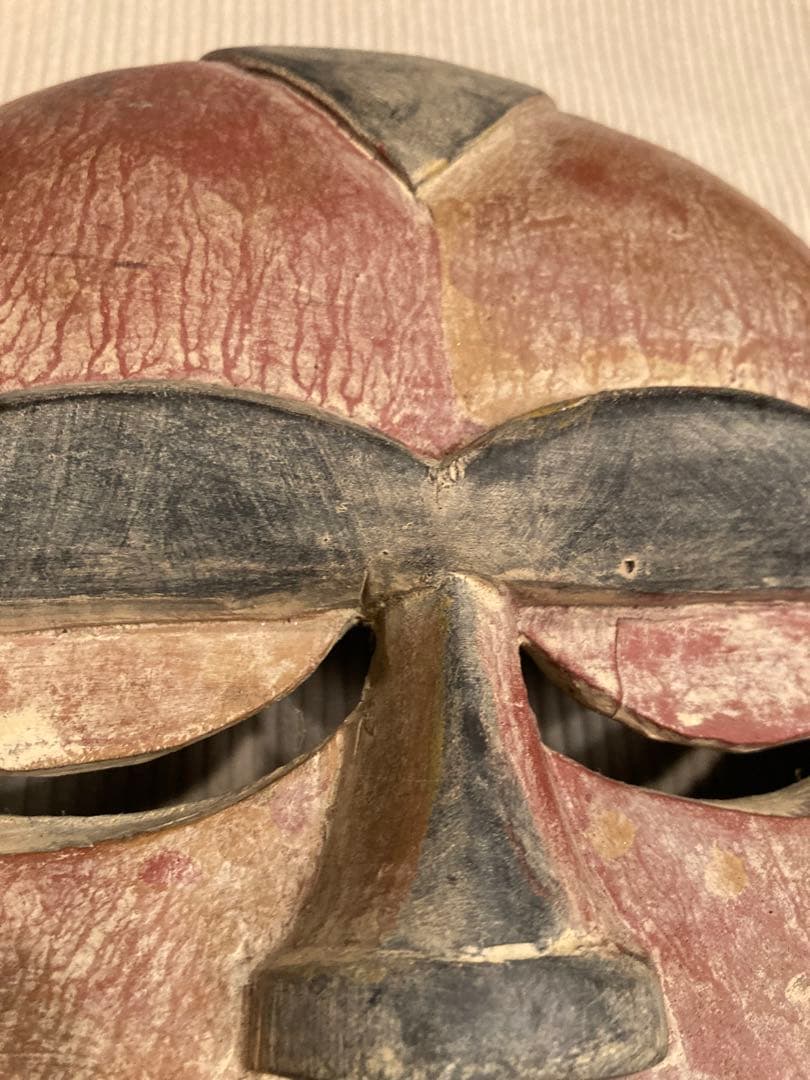 アフリカンマスク彫刻の名手バウレ族！