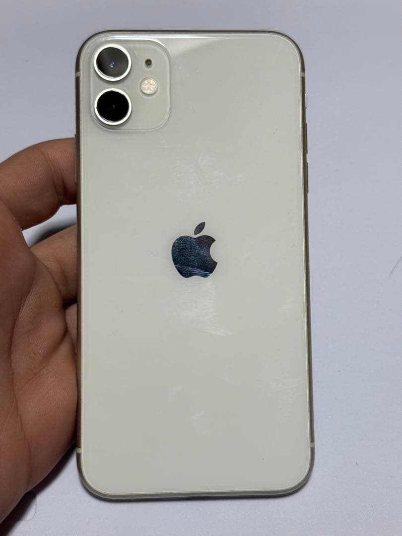 Apple iPhone 11 ホワイト 本体【ジャンク】 iPhone 11 256 GB SIMフリー 本体 ジャンク品 ホワイト 箱付 - メルカリ