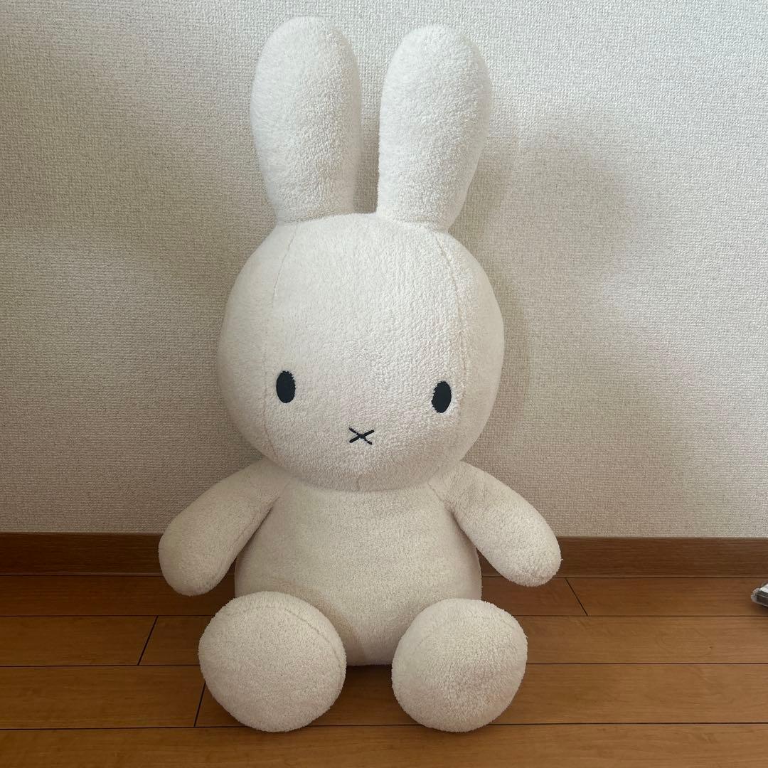 BON TON TOYS ミッフィー 72cm Bonbon Miffy in giftbox 23 cm - 9'' | Blue – Bon Ton Toys