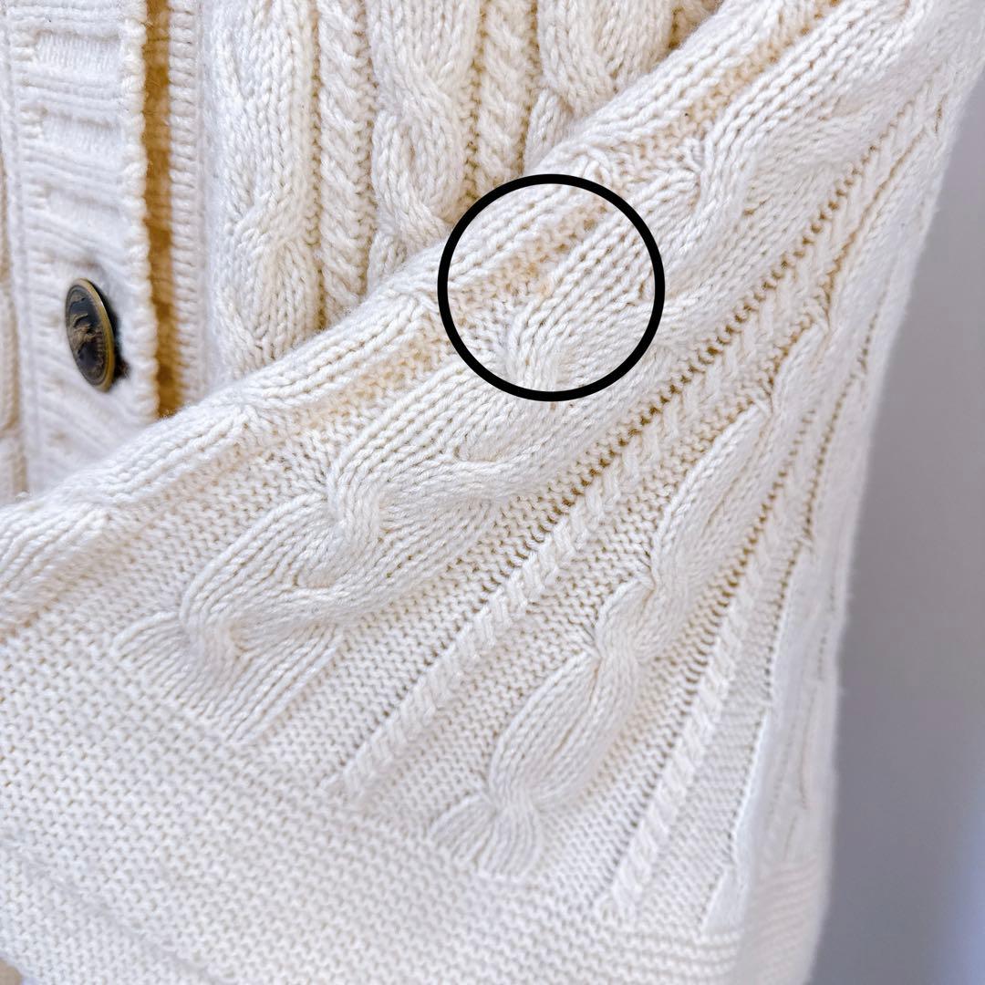 バーバリーブルーレーベル ケーブルニットポンチョ 金ボタン