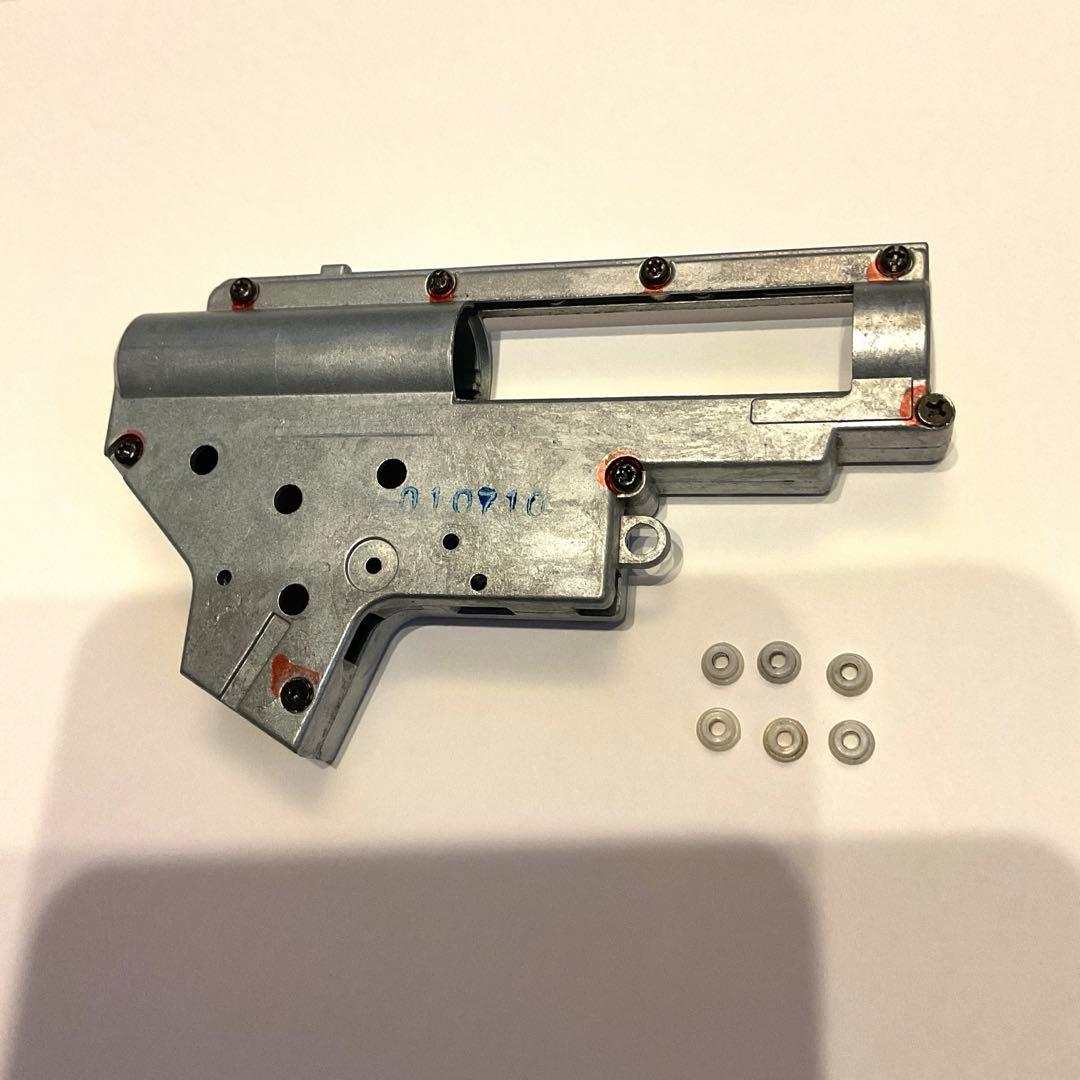 東京 マルイ 純正 電動ガンver2.0メカボックス左右＋軸受良品 - メルカリ