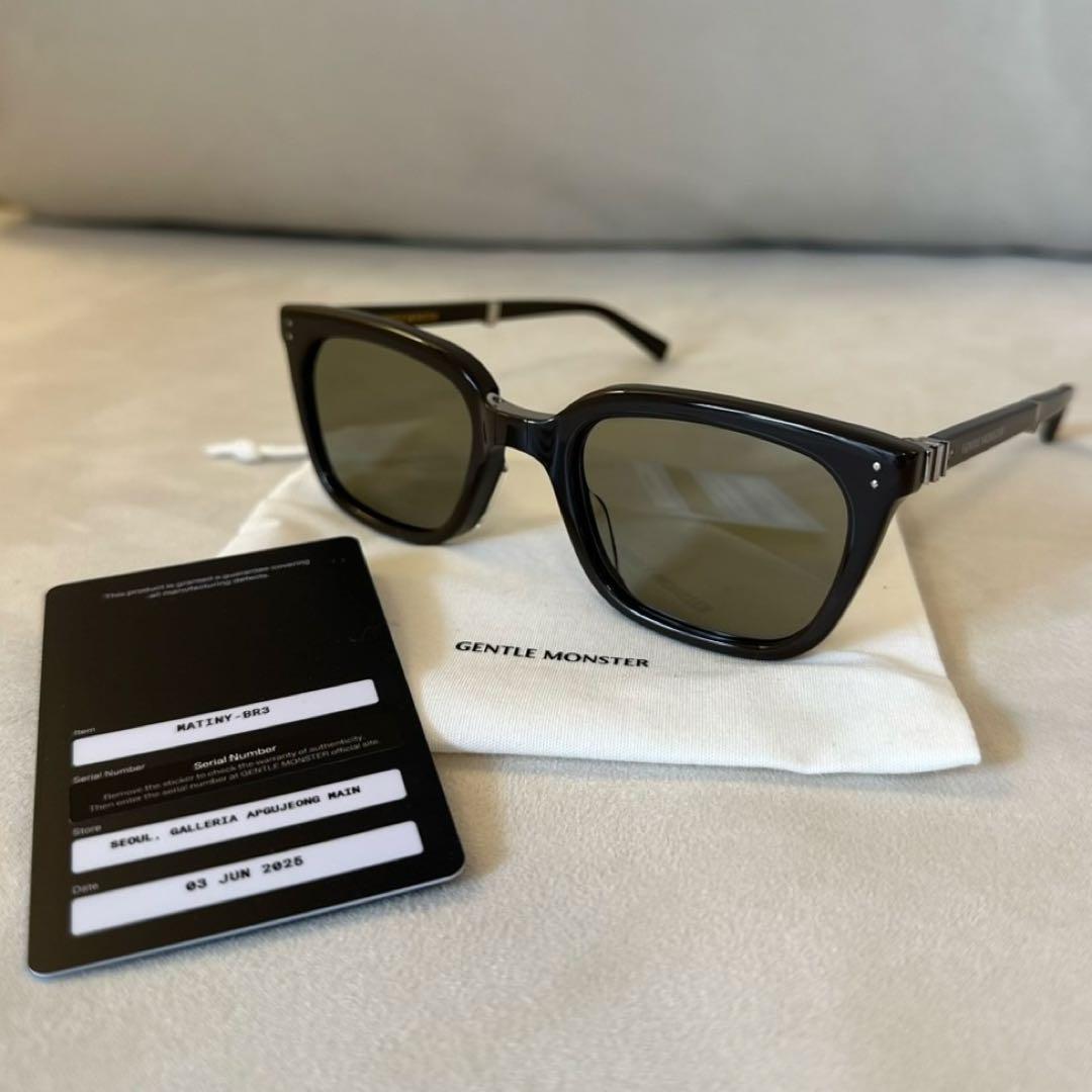 完売品】GENTLE MONSTER 韓国限定カラー 折りたたみサングラス - メルカリ