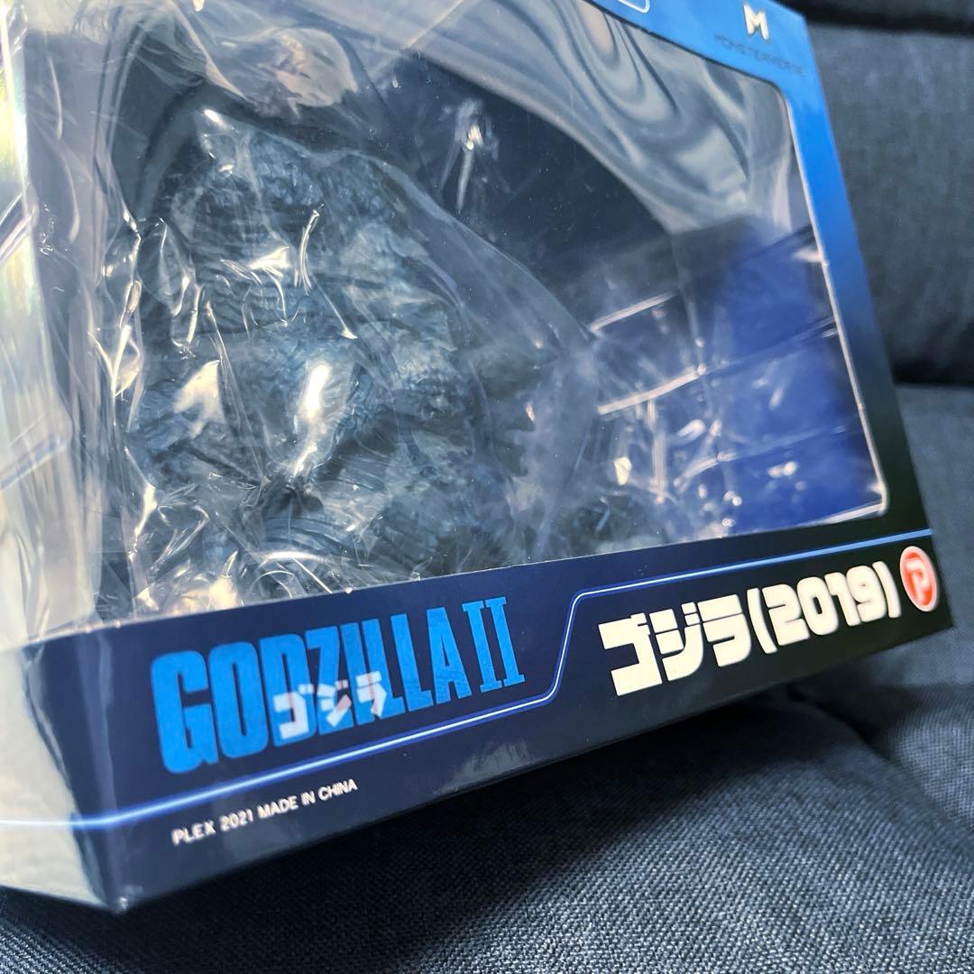 デフォリアル SFX ゴジラ 2019 LED発光 ミスト噴射機能付き - メルカリ