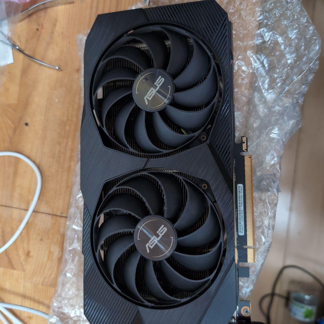 グラフィックボード・グラボ・ビデオカード ASUS DUAL-RX5500XT-04G-EVO 低負荷時にファンの回転が止まる、静音性に優れたRadeon™ RX5500 XT