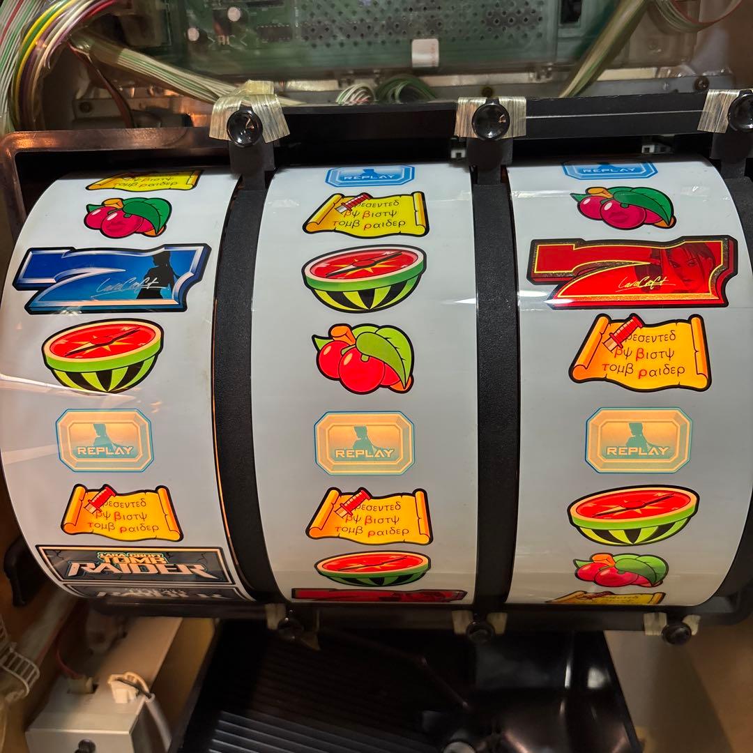 スロット実機 4号機 トゥームレイダー レアパネル ララ - メルカリ