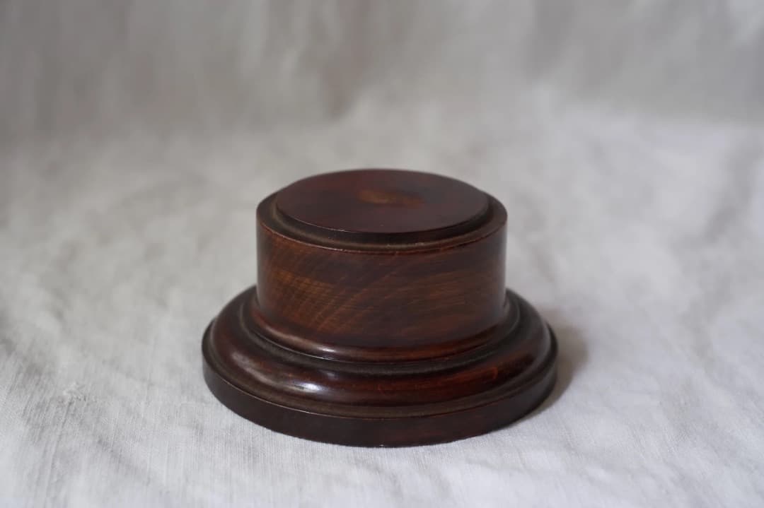 フランスアンティーク｜高貴なディスプレイ台 フランスアンティーク ディスプレイ台 飾り台 | Bonny Bee