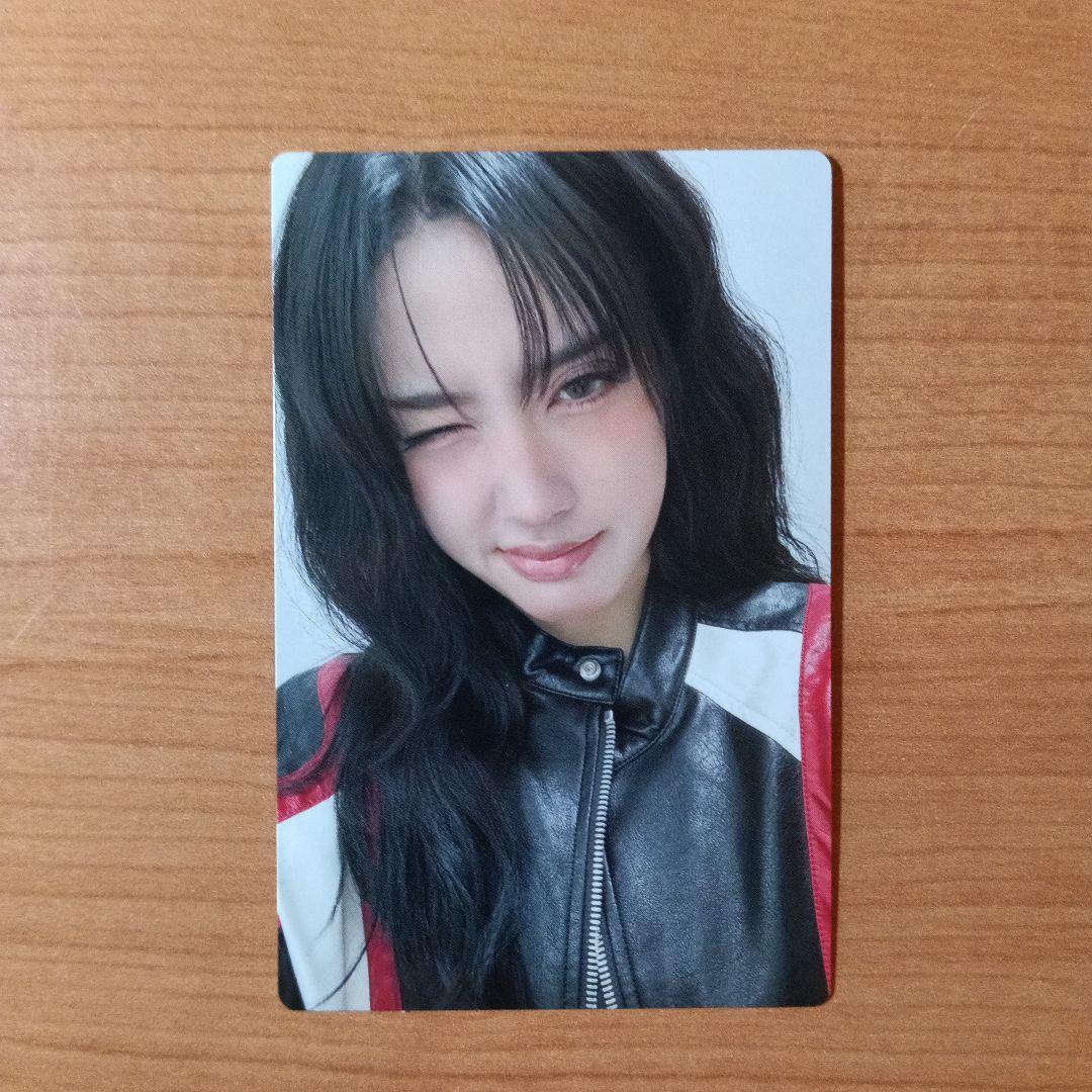 STAYC ユン STAY ALIVE 初回限定盤 封入トレカ② - メルカリ