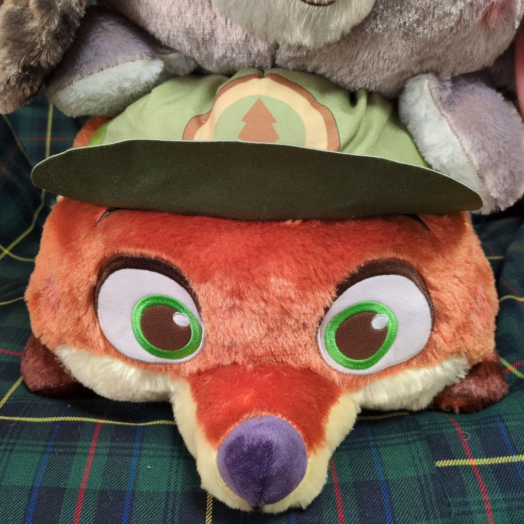 ズートピア 赤いほっぺ 寝そべり スーパーラージキッズぬいぐるみ