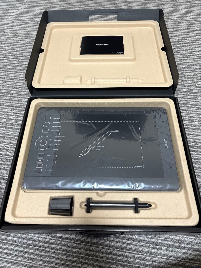 Wacom Intuos Pro Medium PTH-651 ペンタブレット Wacom PTH651 Intuos Pro Professional Pen & Touch Tablet PTH651SE