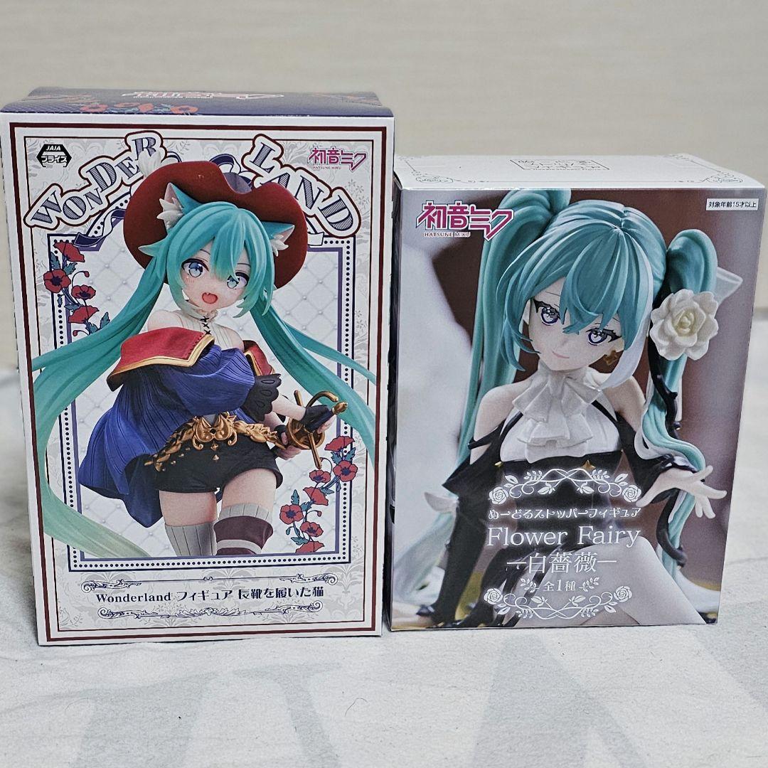 初音ミク2種セット】 長靴を履いた猫 / 白薔薇 フィギュア - メルカリ