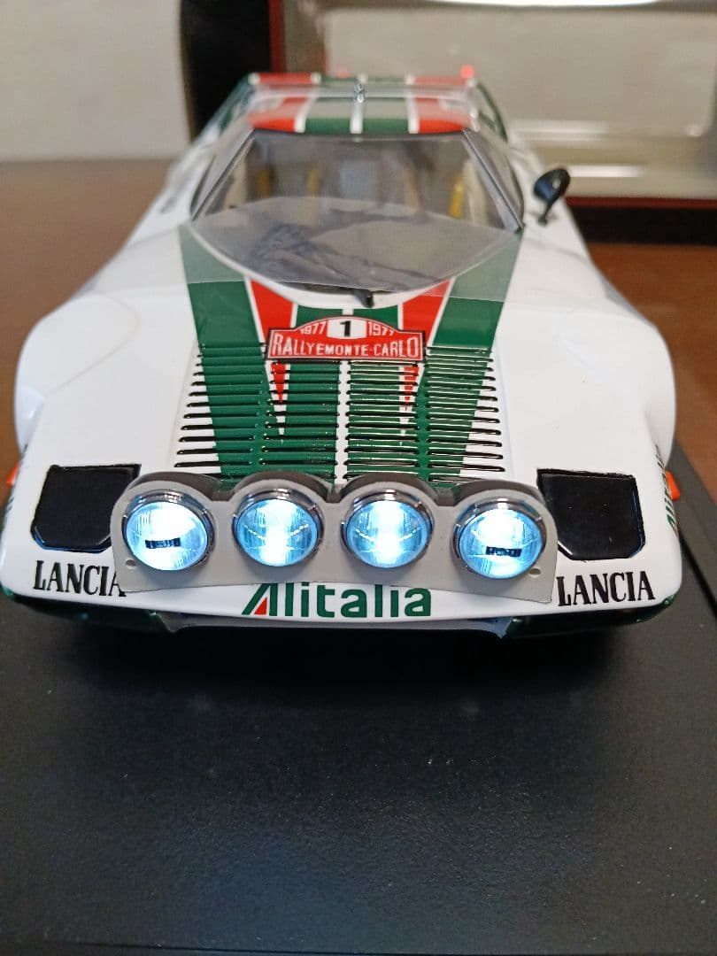 京商1/18ランチア・ストラトス77モンテカルロNo.1希少ライト点灯