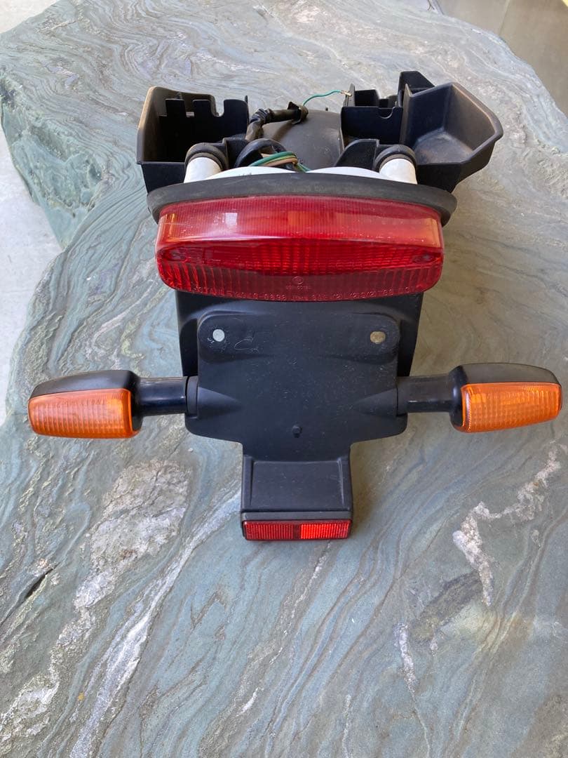 X*i様 ホーネット250 純正 リアフェンダー テールランプ ウインカー MC 2026年最新】Yahoo!オークション -ホーネット250 テール ウインカーの