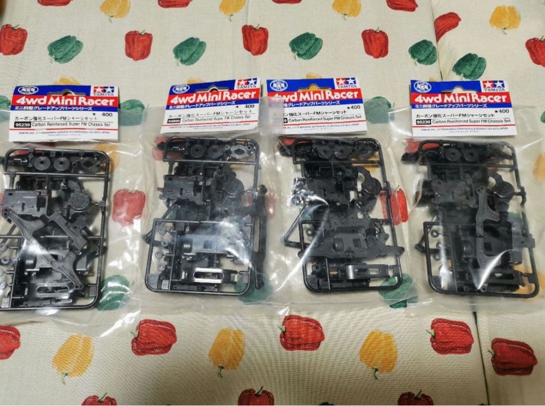 ミニ四駆 カーボン強化スーパーFMシャーシ 4個セット - メルカリ