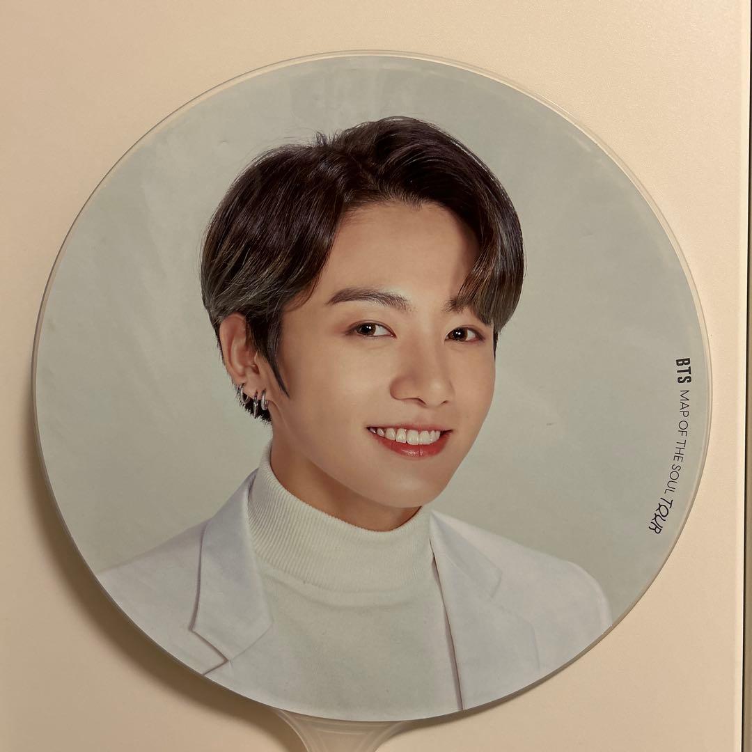 BTS ジョングク うちわ - メルカリ