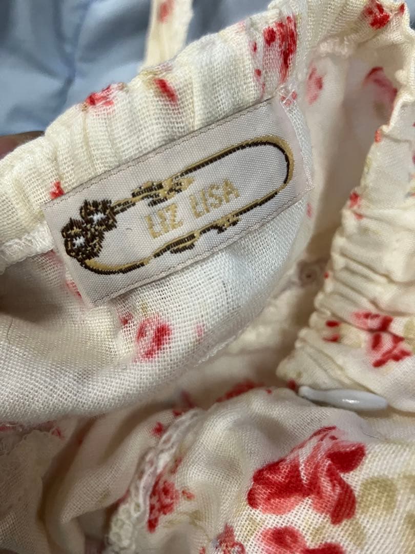 リズリサフラワープリントホルターネックレースリボンキャミソール