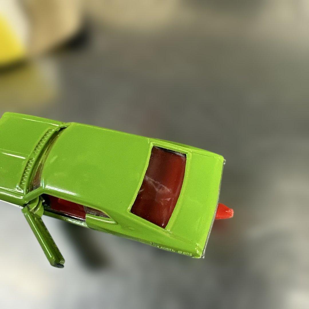 トミカ Nissan Laurel 2000 SGX ミニカーオリジナル黒箱付 トミカ