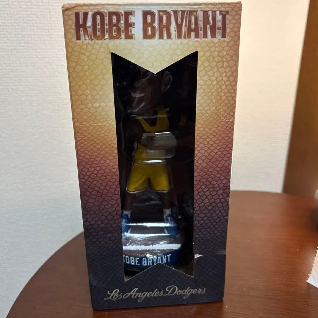 コービー ボブルヘッド ドジャース フィギュア - メルカリ