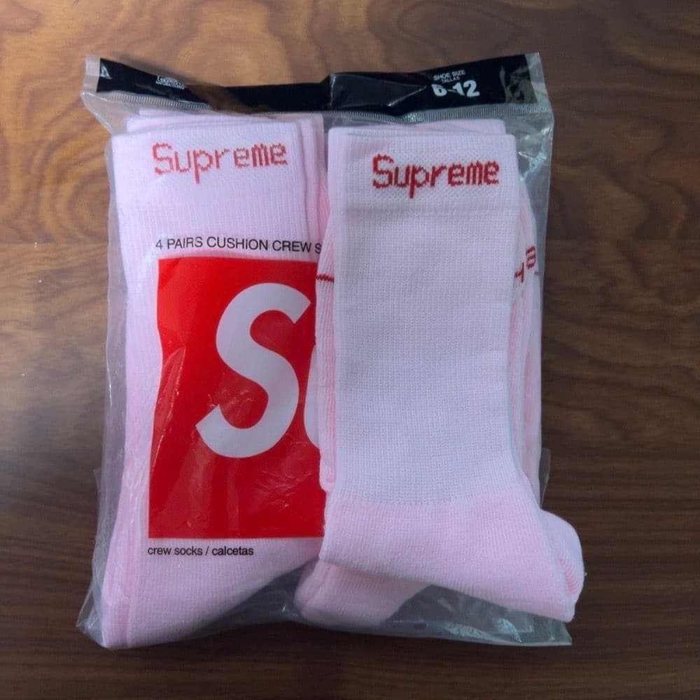 激レア・新品未使用 Supreme Hanes ピンク ソックス 靴下 ラスト