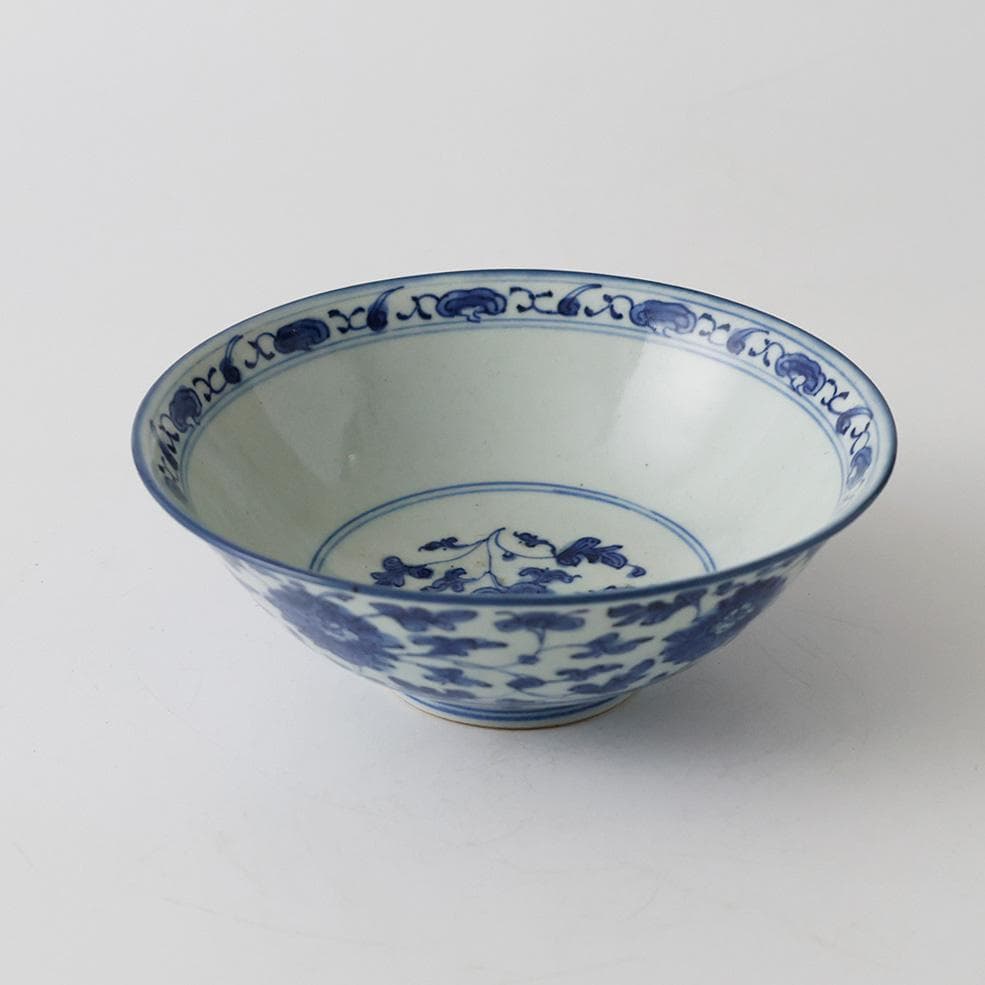 幕末〜明治時代 成化年製 染付（そめつけ）南京写 唐草文 中鉢 古