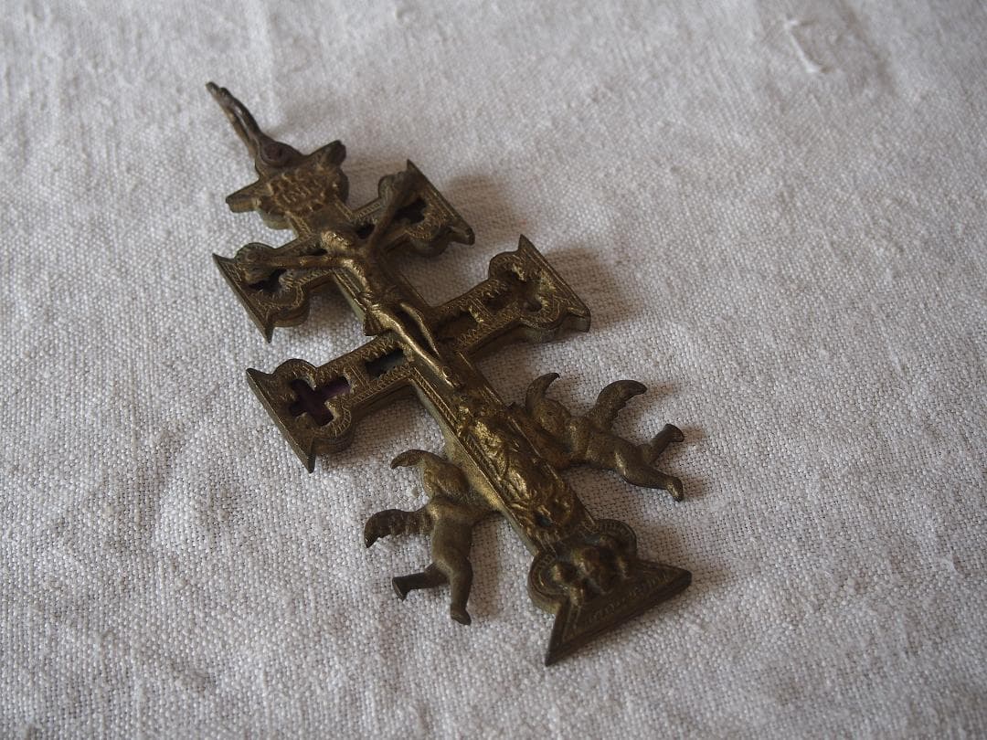 カラバカ村に伝わる伝説の十字架 15cm 天使が運ぶカラバカクロス/K433