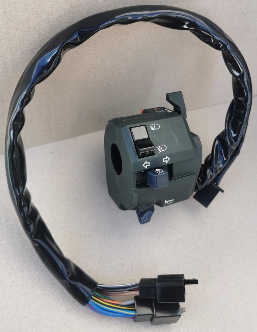 新品△ゼファー750(1994～1998年式)純正・左スイッチ(チョークレバー付