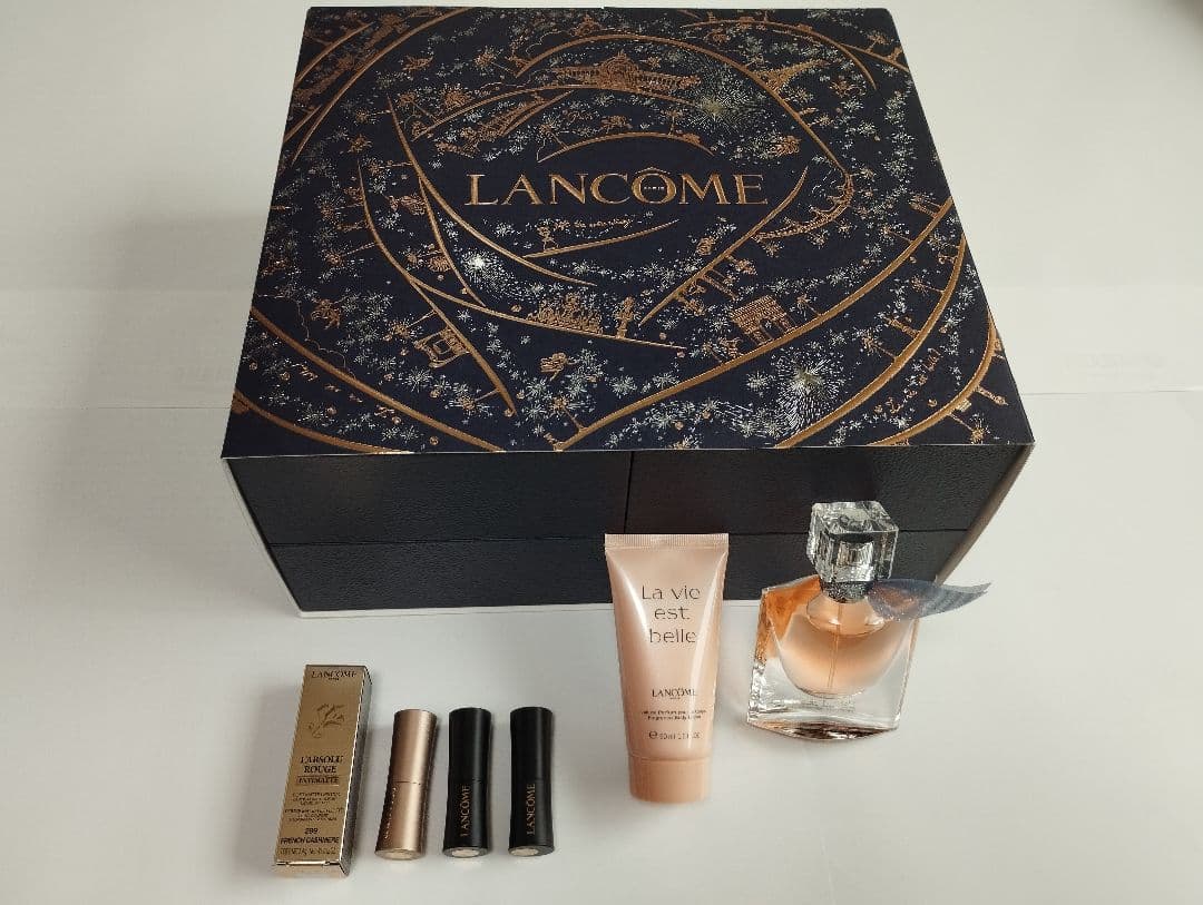 【お値下げ中】LANCOME アドベントカレンダー箱&ラヴィエベル30mL他 ランコム / アドベント カレンダー 2025の公式バリエーション情報