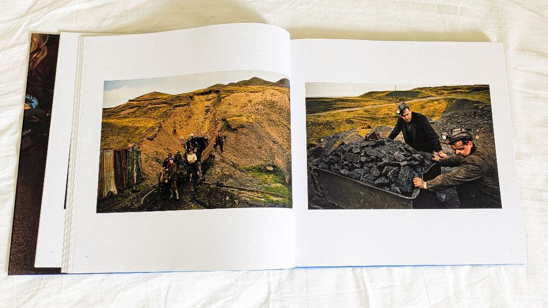 初版】Bruce Davidson In Color 写真集 - メルカリ