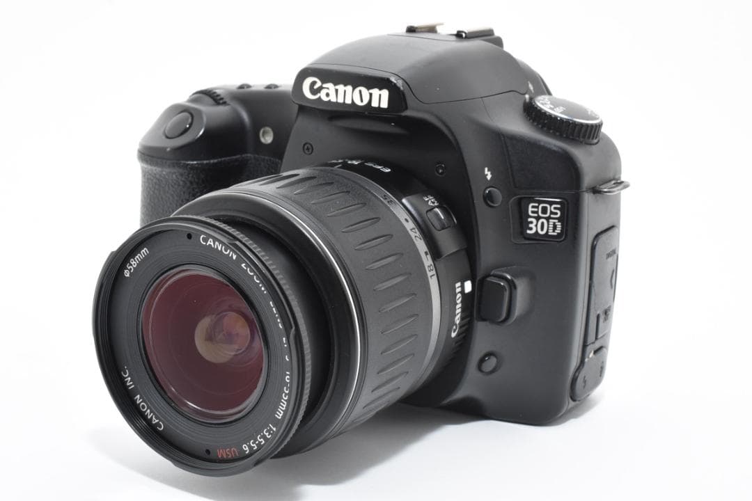 《 美品 》　キャノン　Canon EOS 30D レンズセット 18−55mm